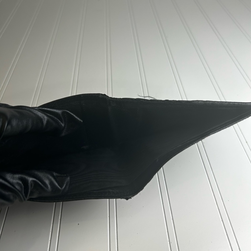 SOLD Gucci Vintage Black Bi-Fold Unisex Wallet - Picture 9 of 16